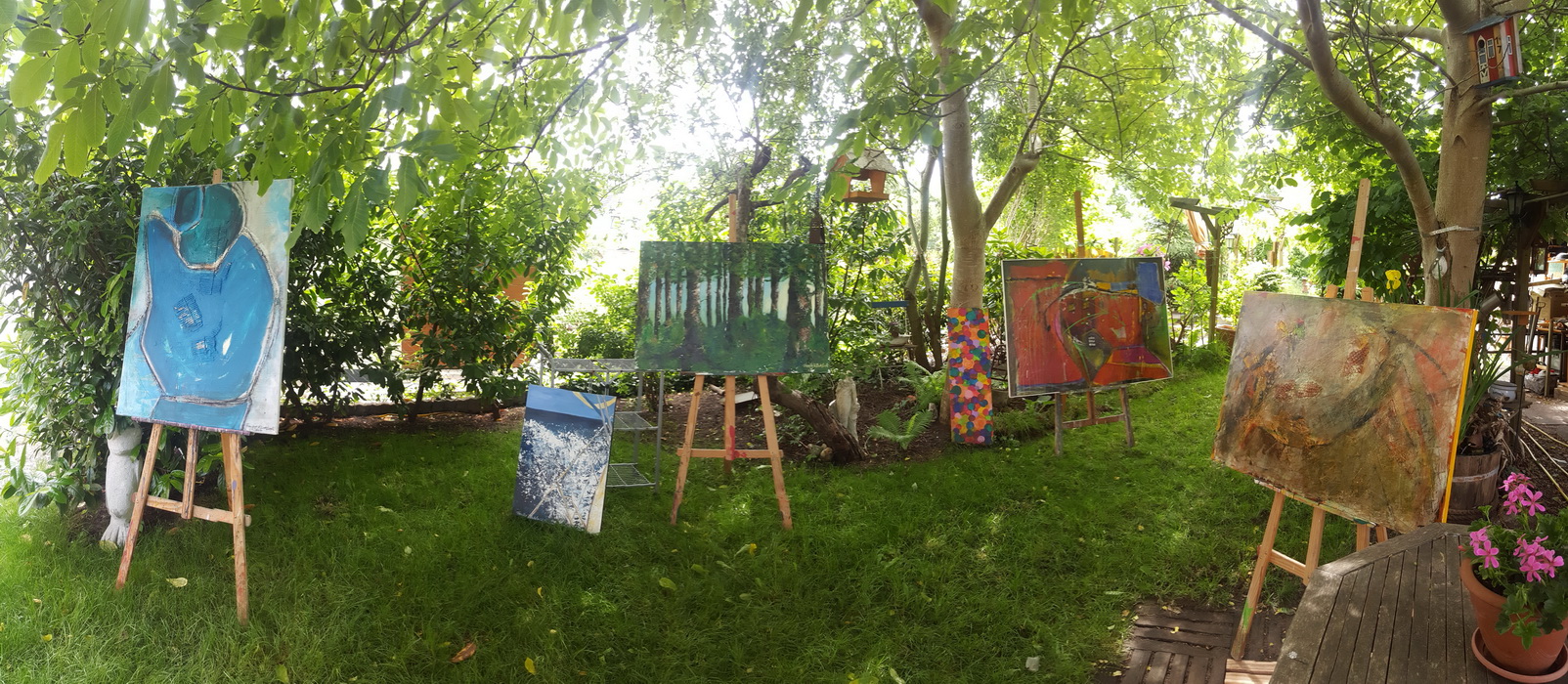 Der Kunst-Garten im Sommer